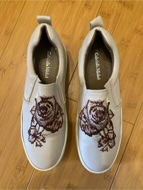 Gabriella Michel Women's Cream Slip-On Sneakers Floral Embroidery | EU 37 (6.5)